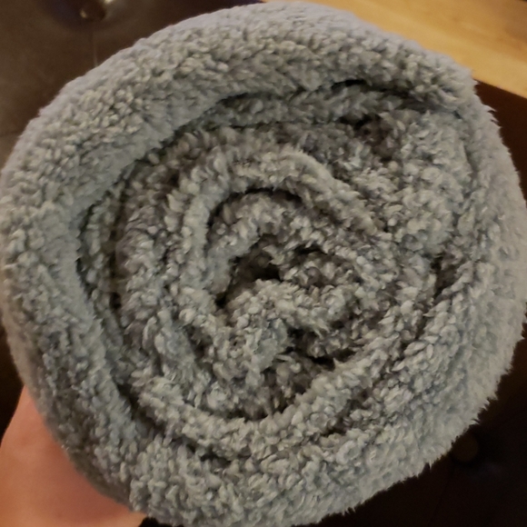 Blanket super soft plush NWT - Picture 4 of 7